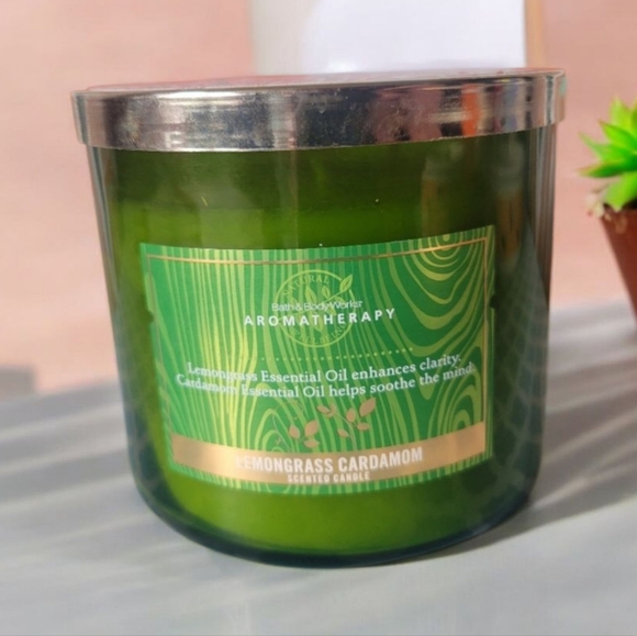 NEW Lemongrass Cardamom Aromatherapy Bath Body Works 3 Wick Candle Discontinued - Picture 1 of 5